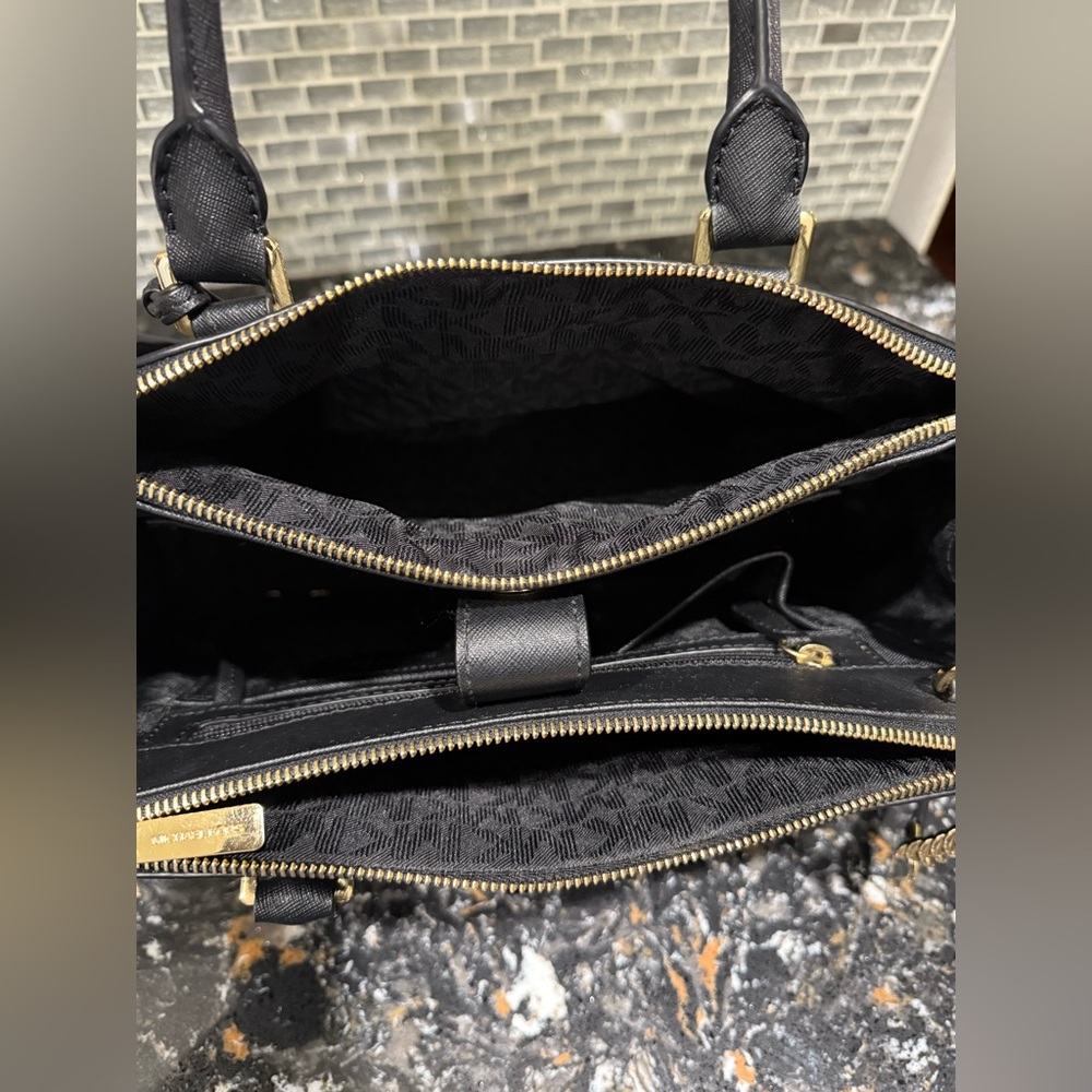 Michael Kors Sutton Black Leather Tote Bag - Picture 6 of 9